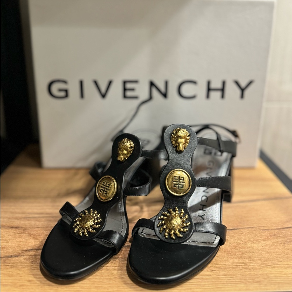 Givenchy Strappy Heels Sandals Versace-Style Lion Sun Logo Italy